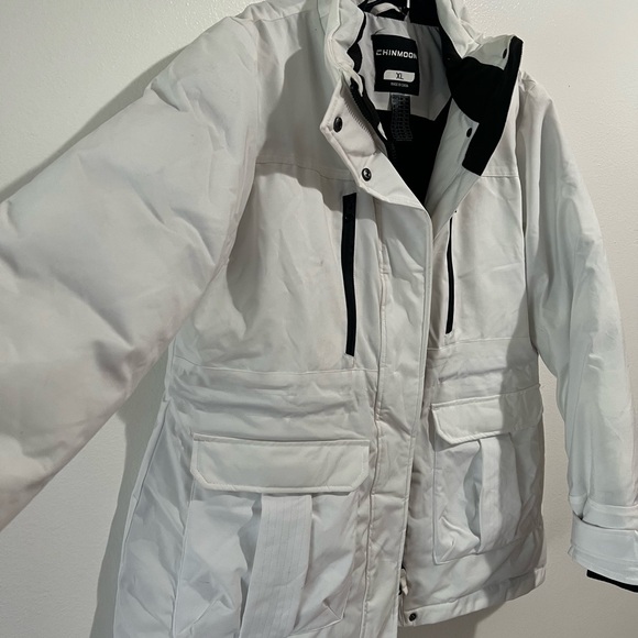 Men's White Puffer Jacket - Picture 4 of 6